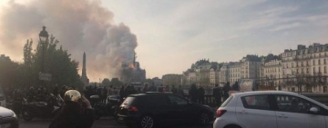 Arde simbolul Parisului! Incendiu puternic la Catedrala Notre Dame